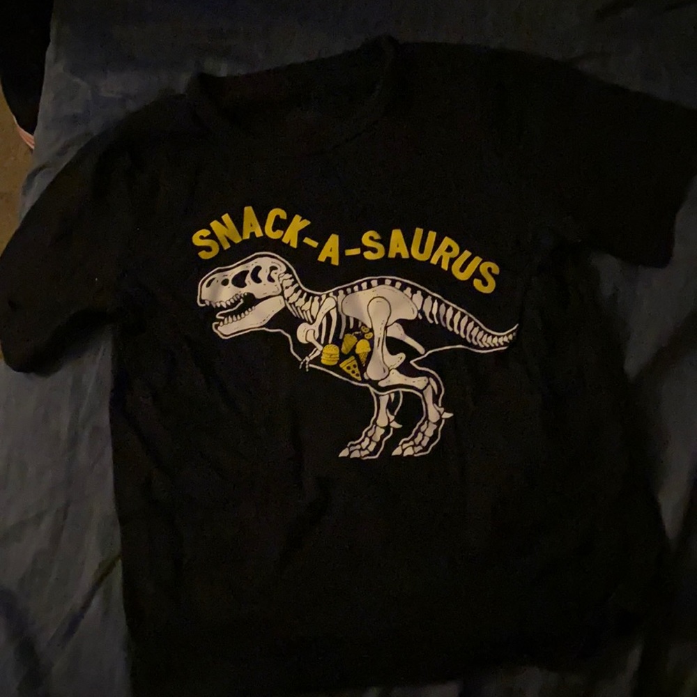 Children place 4T boys shirt